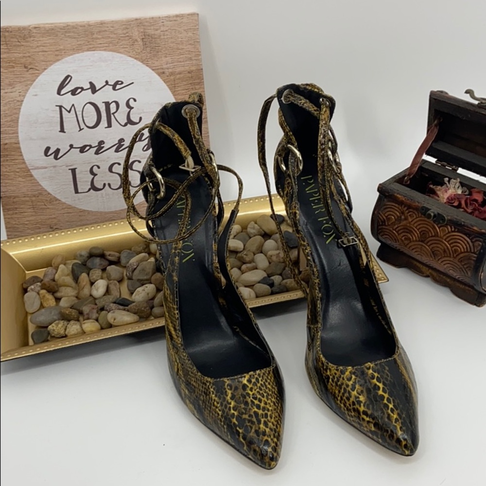 Paper Fox snake heel size 11